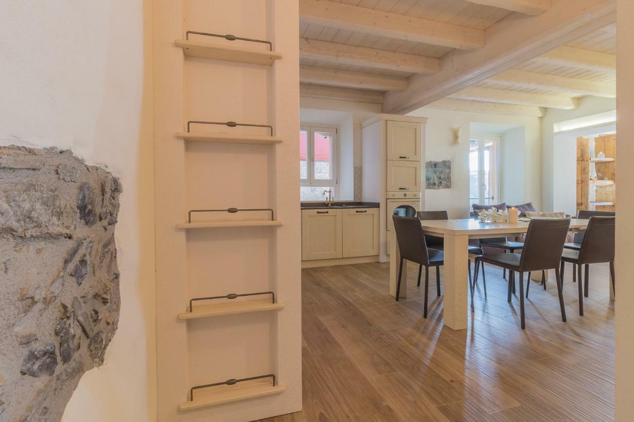 Elizabeth House Варена Екстериор снимка